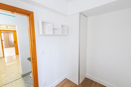 Apartamento para alugar com 120m², 3 quartos e 2 vagas Apartamento para alugar com 120m², 3 quartos e 2 vagasDCE