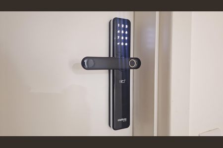 Apartamento à venda com 42m², 2 quartos e sem vaga Apartamento à venda com 42m², 2 quartos e sem vagaFechadura eletrônica