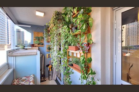 Apartamento à venda com 42m², 2 quartos e sem vaga Apartamento à venda com 42m², 2 quartos e sem vagaVaranda