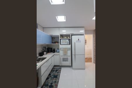 Apartamento à venda com 200m², 3 quartos e 2 vagasCozinha 