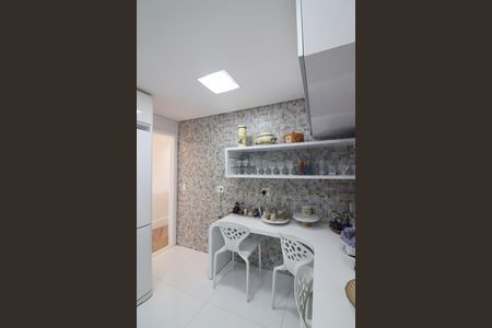 Apartamento à venda com 200m², 3 quartos e 2 vagasCozinha 