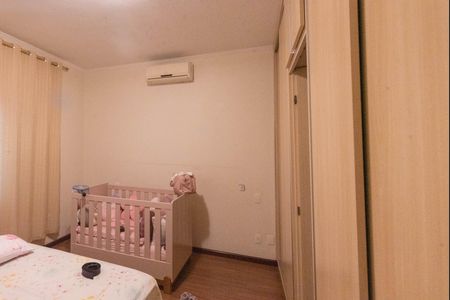 Casa à venda com 202m², 4 quartos e 3 vagasSuíte