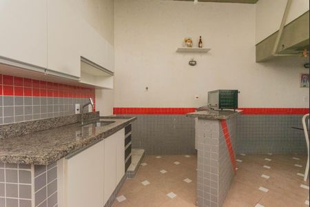 Casa à venda com 202m², 4 quartos e 3 vagasQuintal