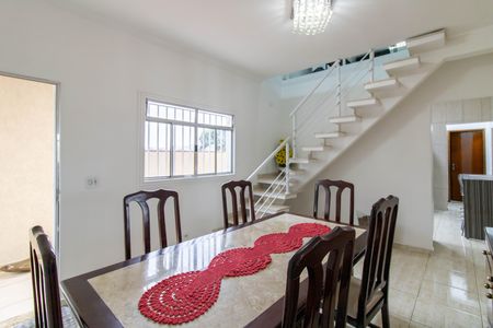 Sala de casa para alugar com 2 quartos, 170m² em Jardim Jovaia, Guarulhos