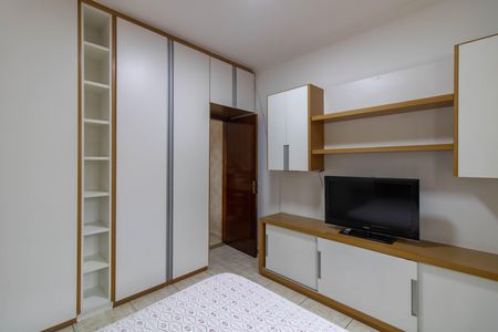 Casa para alugar com 170m², 2 quartos e 6 vagas Casa para alugar com 170m², 2 quartos e 6 vagasQuarto 1