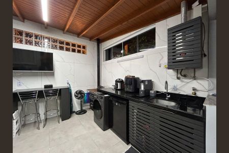 Casa de condomínio para alugar com 80m², 2 quartos e 2 vagasÁrea de serviço