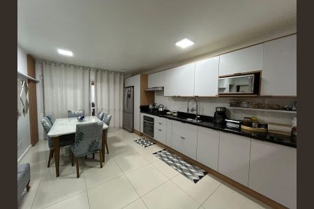 Casa de condomínio para alugar com 80m², 2 quartos e 2 vagasCozinha