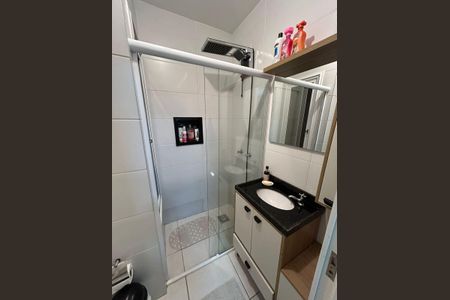 Casa de condomínio para alugar com 80m², 2 quartos e 2 vagasBanheiro da Suíte  