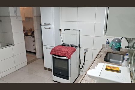 Apartamento para alugar com 76m², 2 quartos e sem vaga