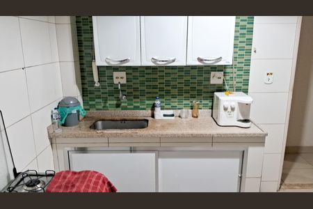 Apartamento para alugar com 76m², 2 quartos e sem vaga