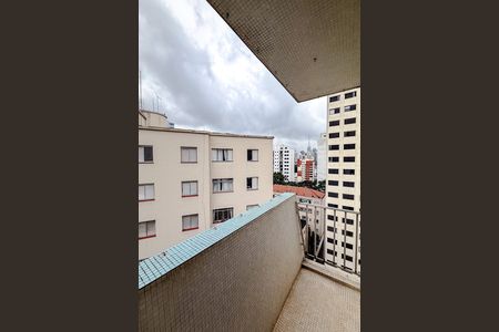 Apartamento à venda com 74m², 2 quartos e 1 vaga Apartamento à venda com 74m², 2 quartos e 1 vagaVaranda
