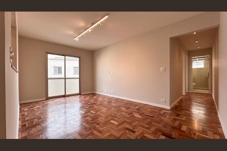 Apartamento à venda com 74m², 2 quartos e 1 vaga Apartamento à venda com 74m², 2 quartos e 1 vagaSala