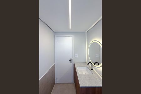 Apartamento à venda com 74m², 2 quartos e 1 vaga Apartamento à venda com 74m², 2 quartos e 1 vagaBanheiro