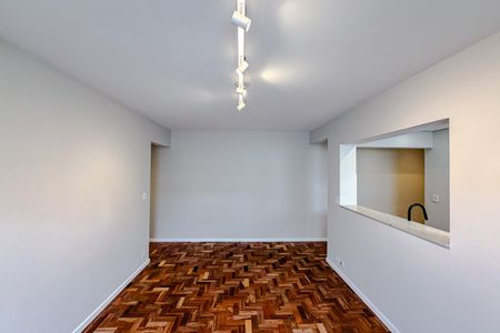 Apartamento à venda com 74m², 2 quartos e 1 vaga Apartamento à venda com 74m², 2 quartos e 1 vagaSala