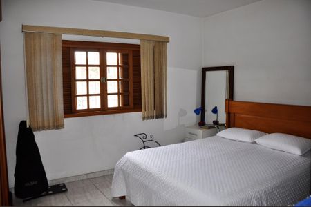 Casa à venda com 255m², 3 quartos e 2 vagas Casa à venda com 255m², 3 quartos e 2 vagasDetalhe - Quarto 01