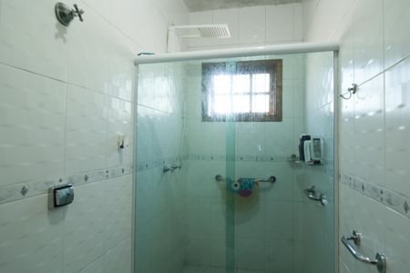 Casa à venda com 255m², 2 quartos e 2 vagas Casa à venda com 255m², 2 quartos e 2 vagasBanheiro