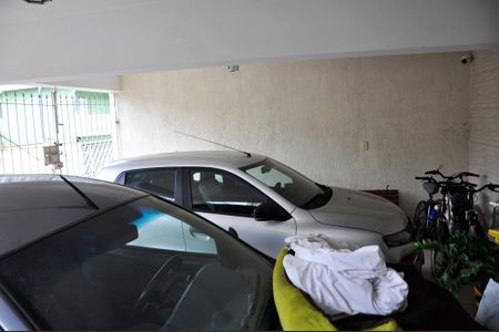 Casa à venda com 255m², 3 quartos e 2 vagas Casa à venda com 255m², 3 quartos e 2 vagasDetalhe - Garagem
