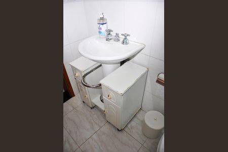 Casa à venda com 255m², 3 quartos e 2 vagas Casa à venda com 255m², 3 quartos e 2 vagasDetalhe - Banheiro Social
