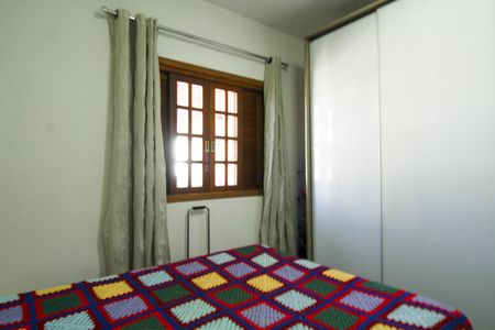 Casa à venda com 255m², 2 quartos e 2 vagas Casa à venda com 255m², 2 quartos e 2 vagasQuarto 2