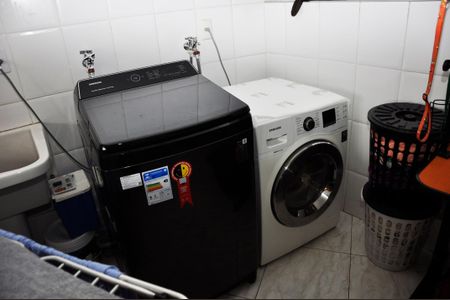 Casa à venda com 255m², 3 quartos e 2 vagas Casa à venda com 255m², 3 quartos e 2 vagasDetalhe - Área de Serviço