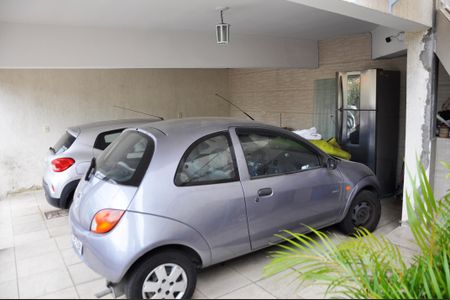 Casa à venda com 255m², 3 quartos e 2 vagas Casa à venda com 255m², 3 quartos e 2 vagasDetalhe - Garagem