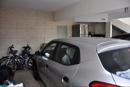 Casa à venda com 255m², 3 quartos e 2 vagas Casa à venda com 255m², 3 quartos e 2 vagasDetalhe - Garagem