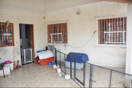 Casa à venda com 255m², 3 quartos e 2 vagas Casa à venda com 255m², 3 quartos e 2 vagasDetalhe - Varanda