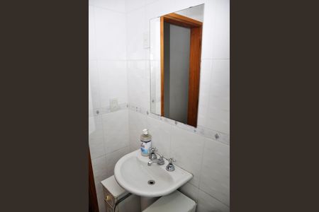 Casa à venda com 255m², 3 quartos e 2 vagas Casa à venda com 255m², 3 quartos e 2 vagasDetalhe - Banheiro Social