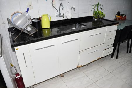 Casa à venda com 255m², 3 quartos e 2 vagas Casa à venda com 255m², 3 quartos e 2 vagasDetalhe - Cozinha