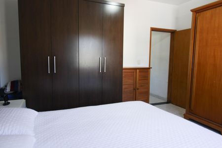 Casa à venda com 255m², 2 quartos e 2 vagas Casa à venda com 255m², 2 quartos e 2 vagasQuarto 3