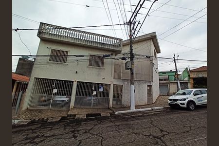 Casa à venda com 255m², 3 quartos e 2 vagas Casa à venda com 255m², 3 quartos e 2 vagasFachada do Imóvel