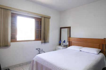 Casa à venda com 255m², 2 quartos e 2 vagas Casa à venda com 255m², 2 quartos e 2 vagasQuarto 3