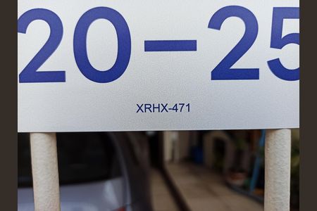 Casa à venda com 255m², 3 quartos e 2 vagas Casa à venda com 255m², 3 quartos e 2 vagasPlaca instalada em 12/06, cód. XRHX-471