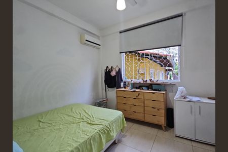 Casa para alugar com 1m², 4 quartos e sem vaga Casa para alugar com 1m², 4 quartos e sem vagaQUARTO 1