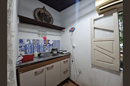 Casa para alugar com 1m², 4 quartos e sem vaga Casa para alugar com 1m², 4 quartos e sem vagaCozinha kitnet