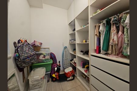 Casa para alugar com 1m², 4 quartos e sem vaga Casa para alugar com 1m², 4 quartos e sem vagaquarto 3 closet