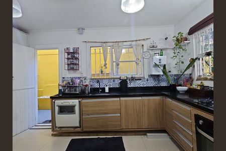 Casa para alugar com 1m², 4 quartos e sem vaga Casa para alugar com 1m², 4 quartos e sem vagaCozinha