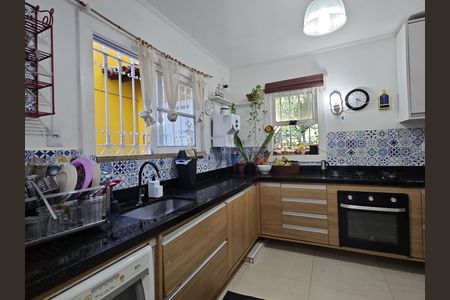 Casa para alugar com 1m², 4 quartos e sem vaga Casa para alugar com 1m², 4 quartos e sem vagaCozinha