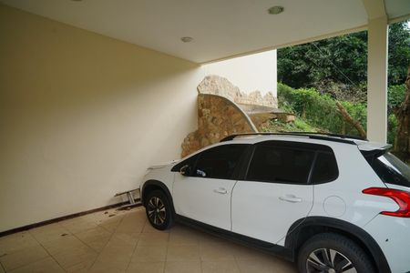 Casa de condomínio para alugar com 242m², 4 quartos e 2 vagas Casa de condomínio para alugar com 242m², 4 quartos e 2 vagasGaragem