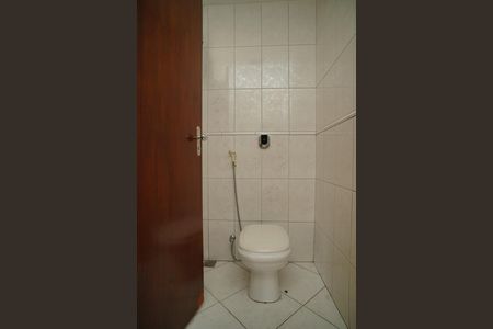 Casa de condomínio para alugar com 242m², 4 quartos e 2 vagas Casa de condomínio para alugar com 242m², 4 quartos e 2 vagasLavabo