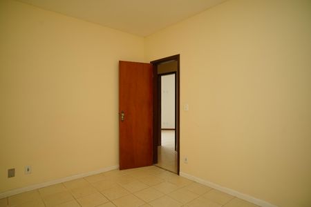 Casa de condomínio para alugar com 242m², 4 quartos e 2 vagas Casa de condomínio para alugar com 242m², 4 quartos e 2 vagasQuarto 2