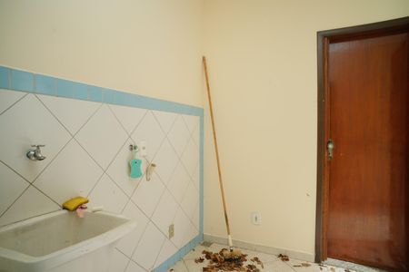 Casa de condomínio para alugar com 242m², 4 quartos e 2 vagas Casa de condomínio para alugar com 242m², 4 quartos e 2 vagasÁrea de Serviço