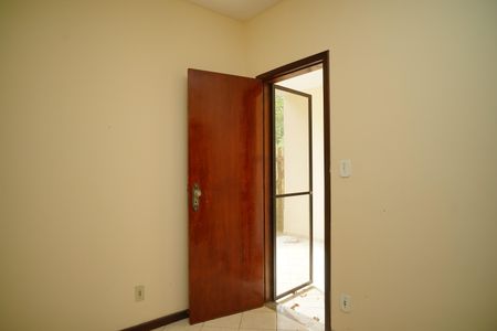 Casa de condomínio para alugar com 242m², 4 quartos e 2 vagas Casa de condomínio para alugar com 242m², 4 quartos e 2 vagasQuarto de Serviço