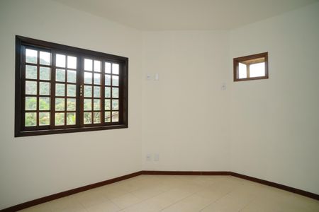 Casa de condomínio para alugar com 242m², 4 quartos e 2 vagas Casa de condomínio para alugar com 242m², 4 quartos e 2 vagasQuarto 1