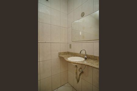 Casa de condomínio para alugar com 242m², 4 quartos e 2 vagas Casa de condomínio para alugar com 242m², 4 quartos e 2 vagasLavabo