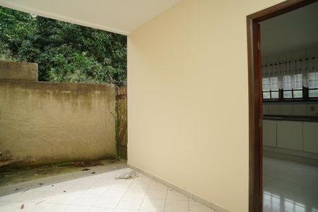 Casa de condomínio para alugar com 242m², 4 quartos e 2 vagas Casa de condomínio para alugar com 242m², 4 quartos e 2 vagasÁrea de Serviço