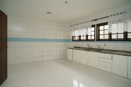 Casa de condomínio para alugar com 242m², 4 quartos e 2 vagas Casa de condomínio para alugar com 242m², 4 quartos e 2 vagasCozinha