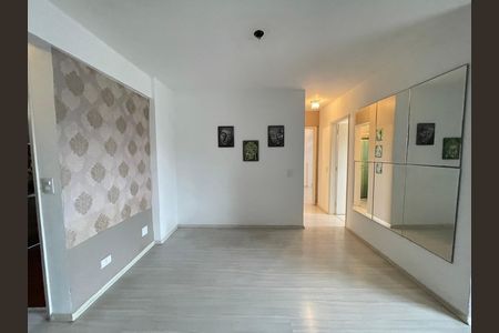 Apartamento à venda com 71m², 2 quartos e 1 vaga Apartamento à venda com 71m², 2 quartos e 1 vagaSala