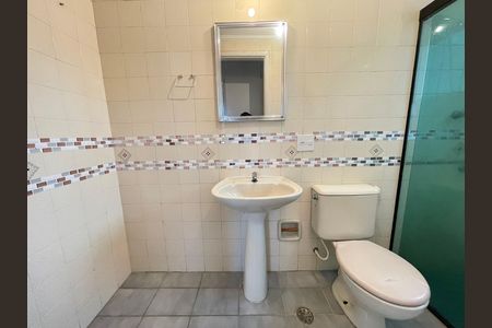 Apartamento à venda com 71m², 2 quartos e 1 vaga Apartamento à venda com 71m², 2 quartos e 1 vagaBanheiro social
