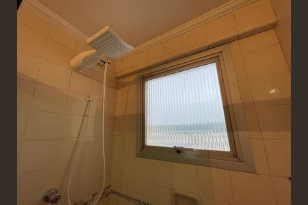 Apartamento à venda com 71m², 2 quartos e 1 vaga Apartamento à venda com 71m², 2 quartos e 1 vagaBanheiro social
